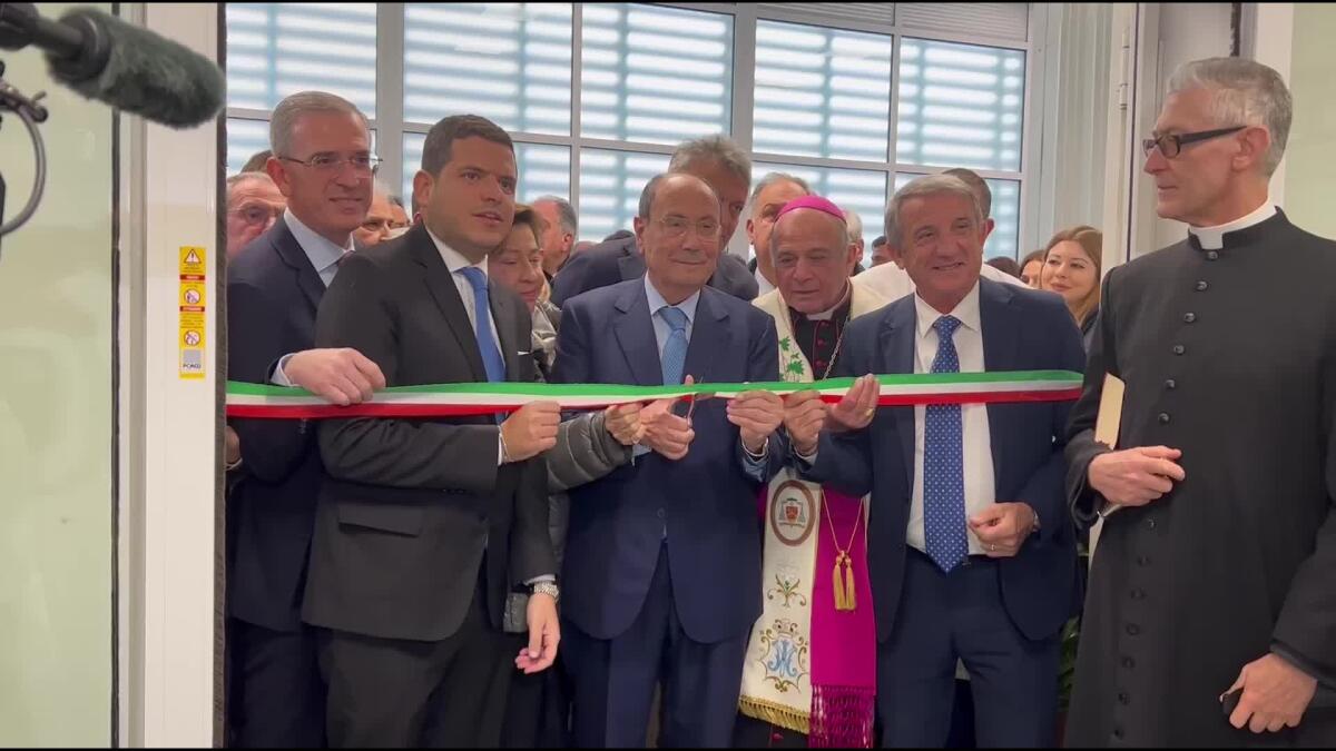 INAUGURATO IL NUOVO PRONTO SOCCORSO DELL’OSPEDALE GARIBALDI A CATANIA. OSPITERÀ 5 UNITÀ OPERATIVE CON ALTA INTENSITÀ DI CURE E 6 SALE OPERATORIE. - 