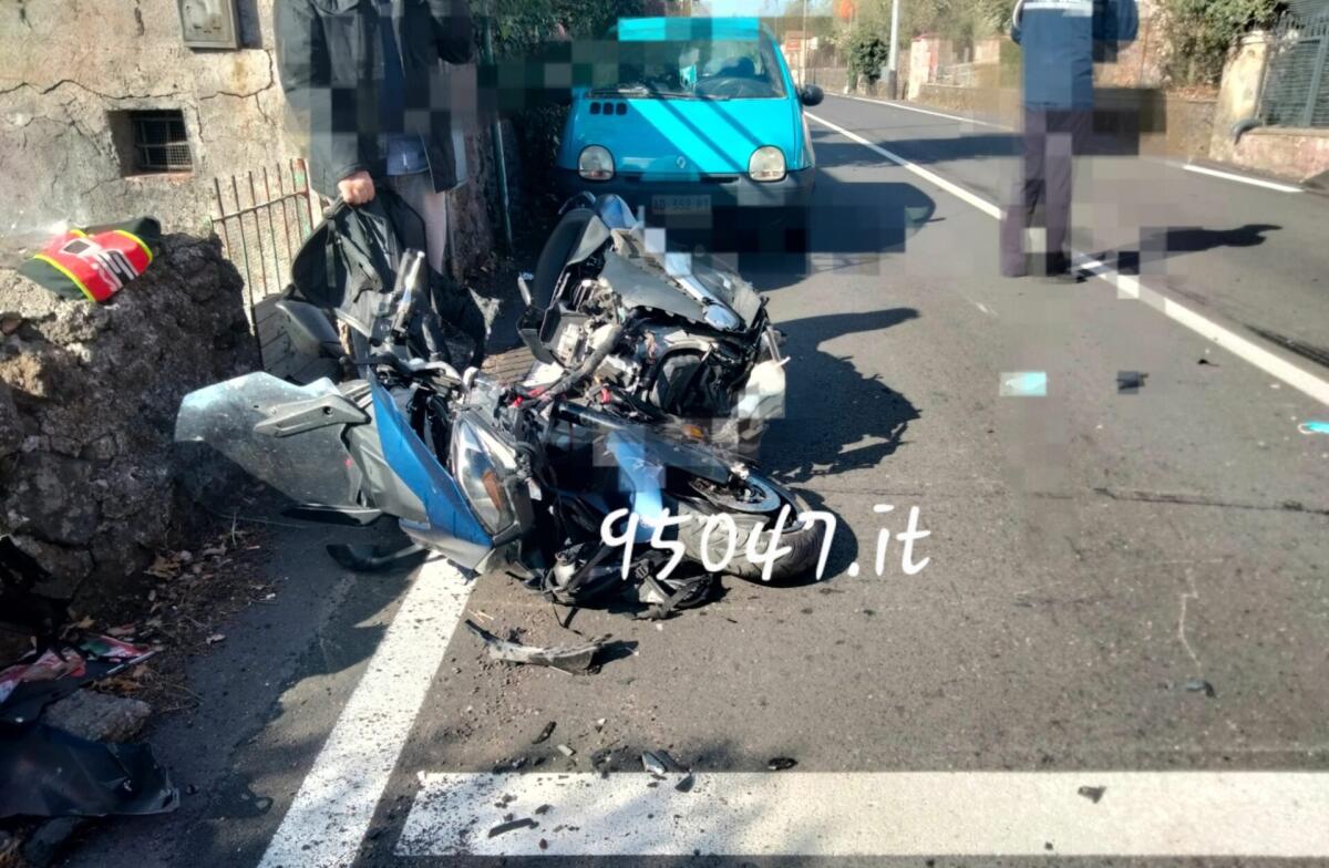 TREMESTIERI ETNEO, SCONTO AUTO SCOOTER,  FERITO CENTAURO - 