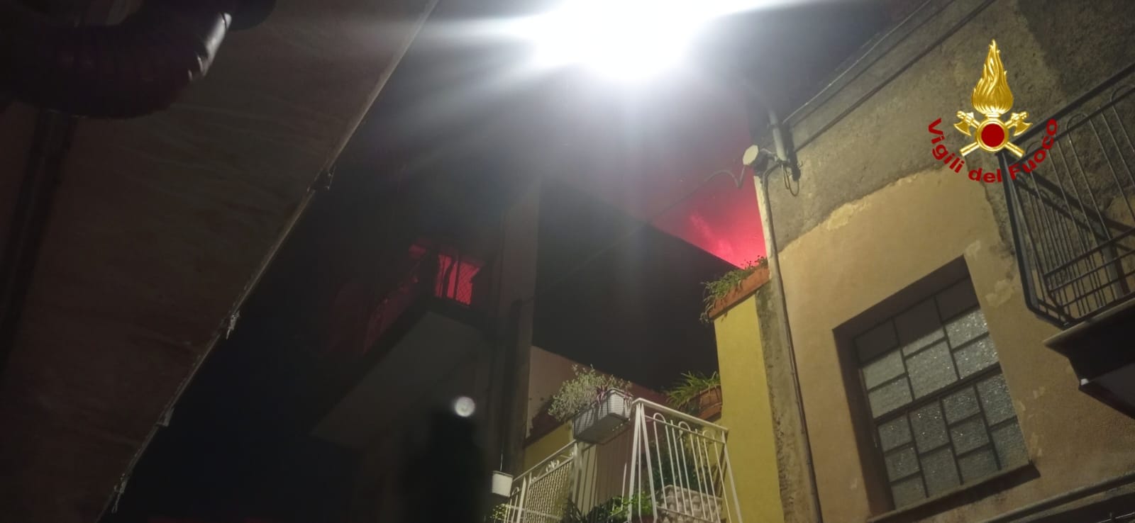 PATERNÒ. A FUOCO UN APPARTAMENTO A CAUSA DELLA STUFA, NESSUN FERITO