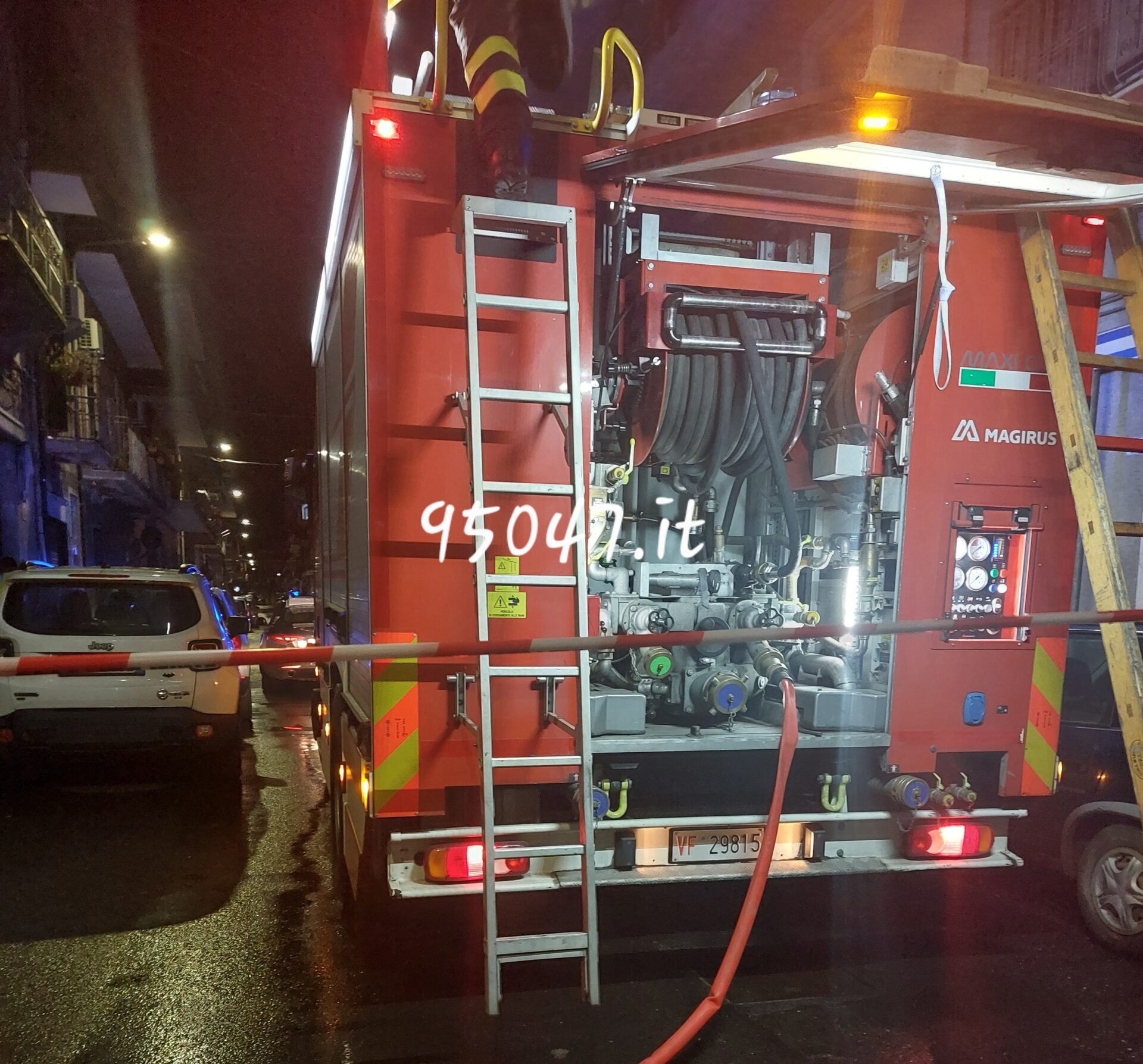 PATERNÒ. A FUOCO UN APPARTAMENTO A CAUSA DELLA STUFA, NESSUN FERITO