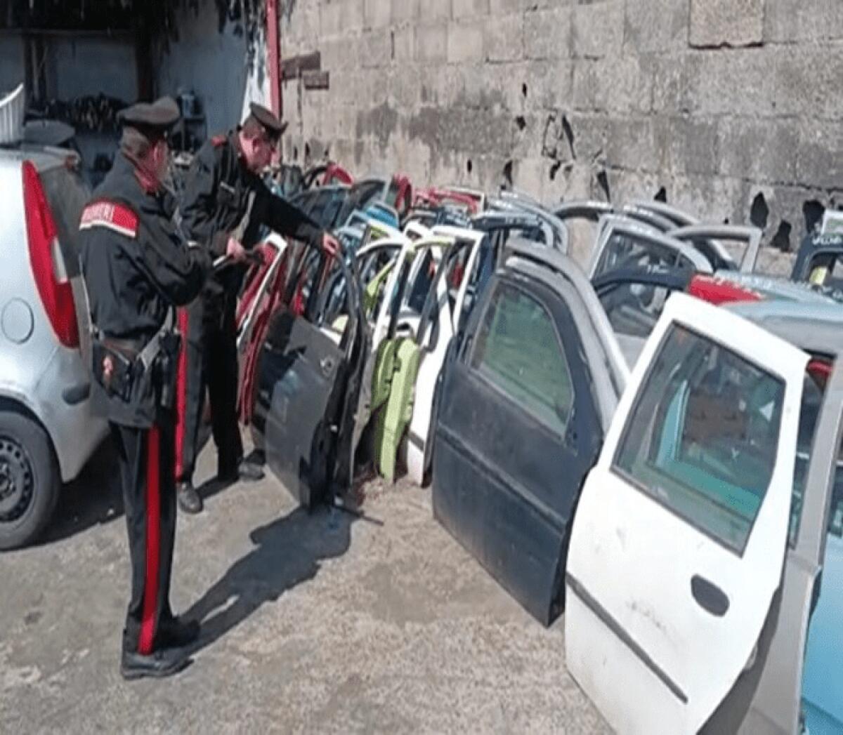 CATANIA, CHIUSO IL “BAZAR” DEI PEZZI D’AUTO RUBATI: 6 ARRESTI E 8 DENUNCE - 