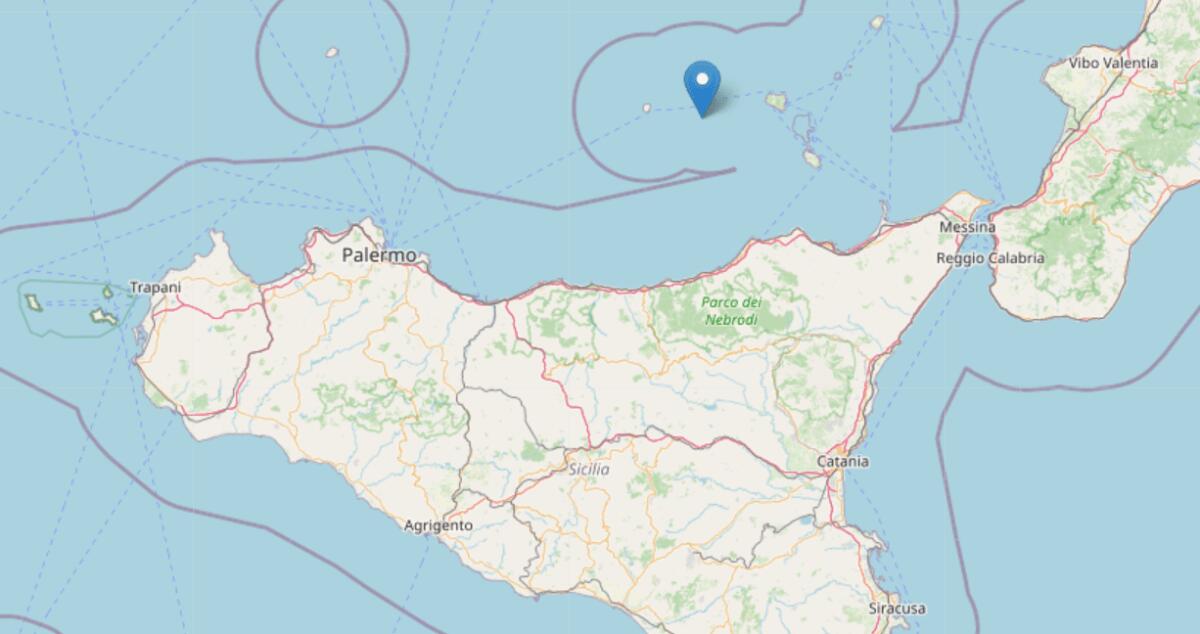 NELLA NOTTE QUATTRO SCOSSE DI TERREMOTO  AL LARGO DELLE ISOLE EOLIE, LA PIÙ FORTE DI MAGNITUDO 2.9 - 
