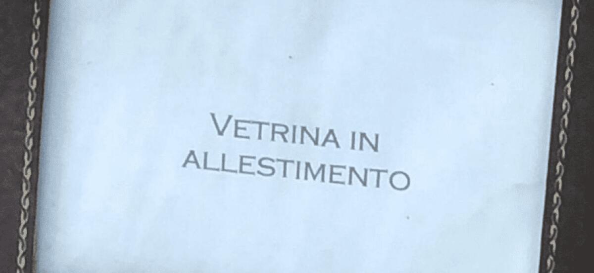 A MESSINA VETRINE DEI NEGOZI SENZA I PREZZI. SANZIONE DI 860 EURO PER 6 ESERCENTI - 