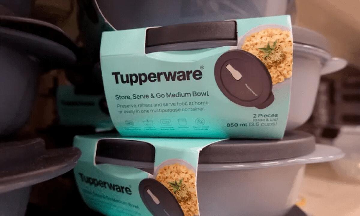 TUPPERWARE, AZIENDA DI CONTENITORI ERMETICI RISCHIA BANCAROTTA: HA 700 MILIONI DI DEBITI - 