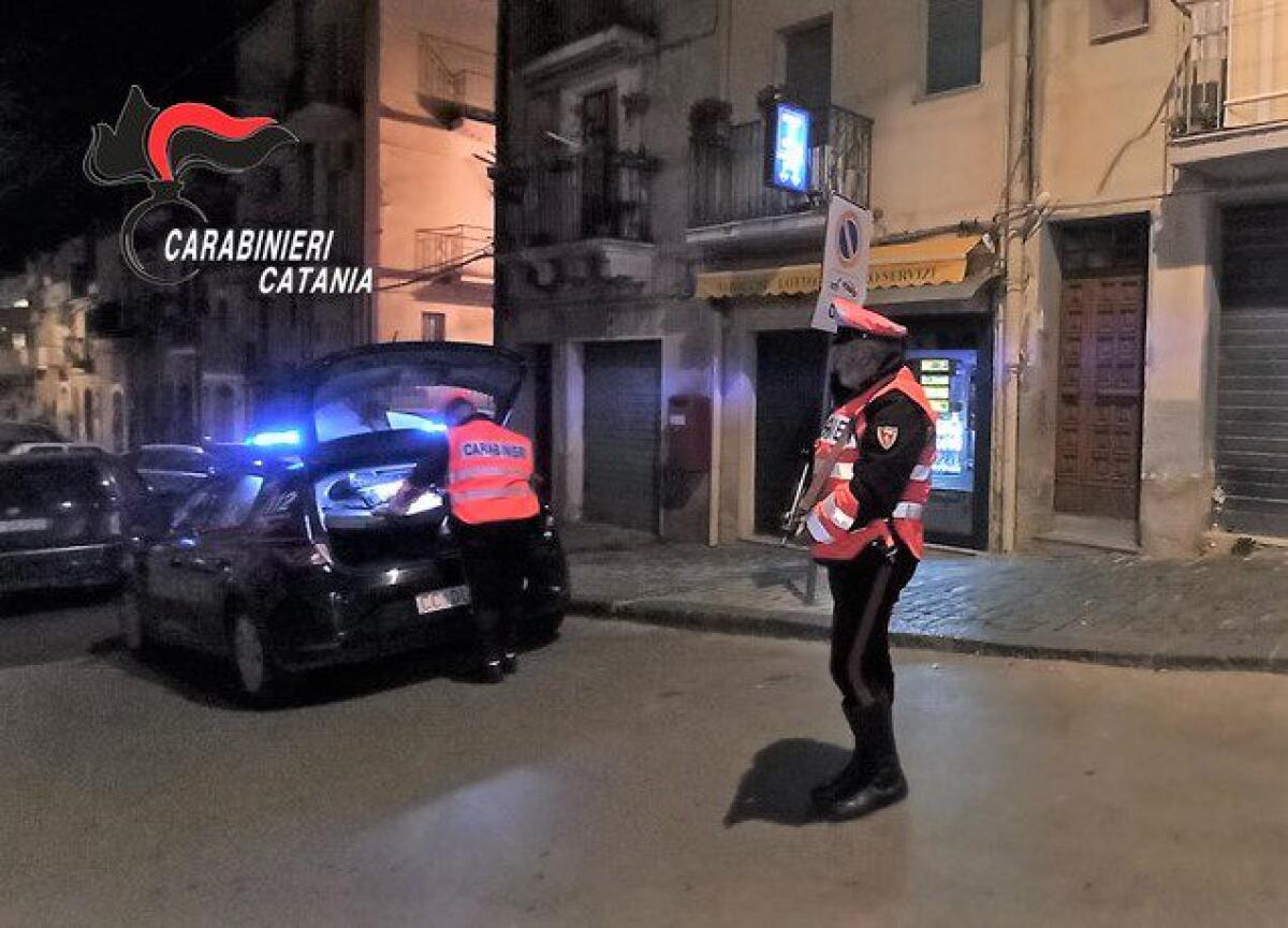 CALTAGIRONE. CONTINUANO I CONTROLLI IN CITTÀ: DENUNCIATO UN SOGGETTO PER DETENZIONE DI STUPEFACENTI E RITIRATA UNA PATENTE PER GUIDA IN STATO DI EBBREZZA - 