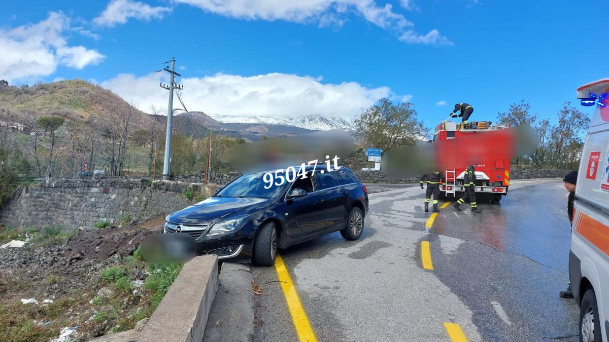 INCIDENTE STRADALE  SULLA SP 120 IN TERRITORIO DI BELPASSO, UN FERITO - 