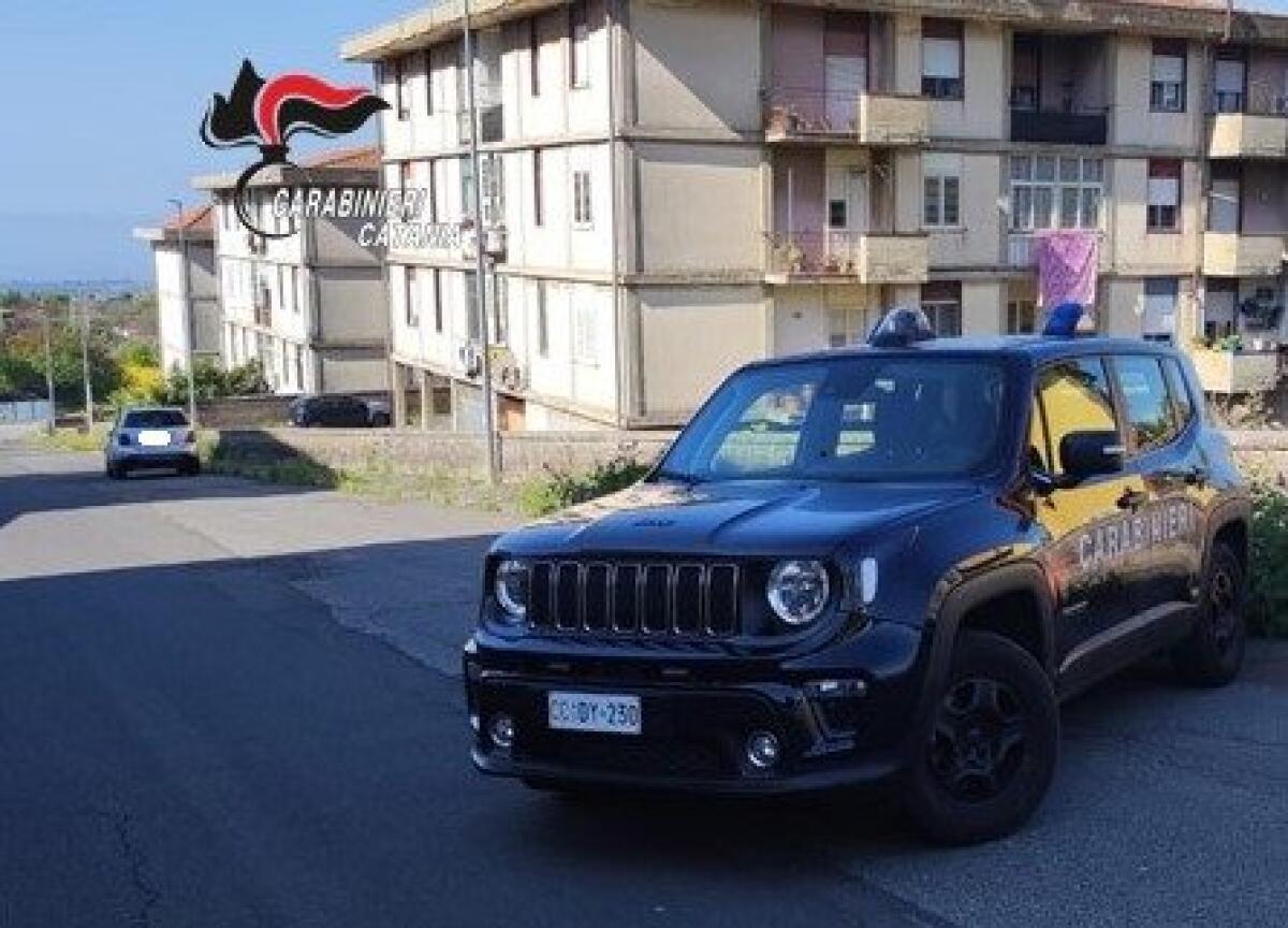 BELPASSO. ACCOLTELLA LA COMPAGNA IN CASA DAVANTI AI FIGLI, ARRESTATO DAI CARABINIERI - 