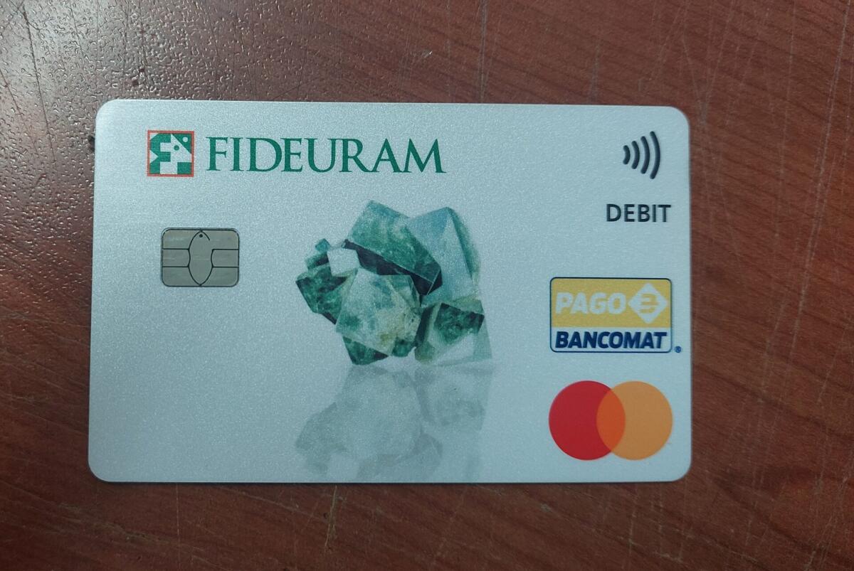 PATERNO'. CARTA BANCOMAT RITROVATA IN ZONA CENTRO - 