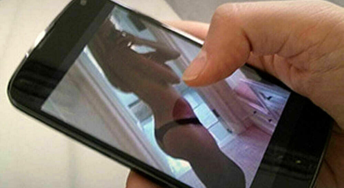 PICCHIA LA COMPAGNA E PER VENDETTA PUBBLICA UN LORO VIDEO “HOT” SUI SOCIAL: ARRESTATO 55ENNE - 