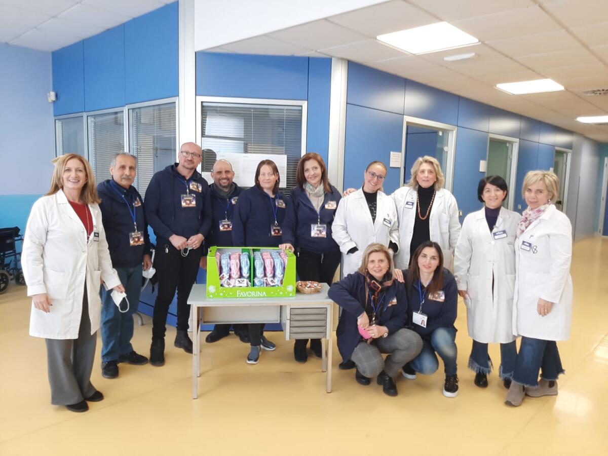 PATERNÒ: UN SORRISO E UN CONIGLIETTO DI CIOCCOLATA AI BAMBINI DEL CENTRO “VILLA SANDRA” DALL’ASS. ENOSIS - 