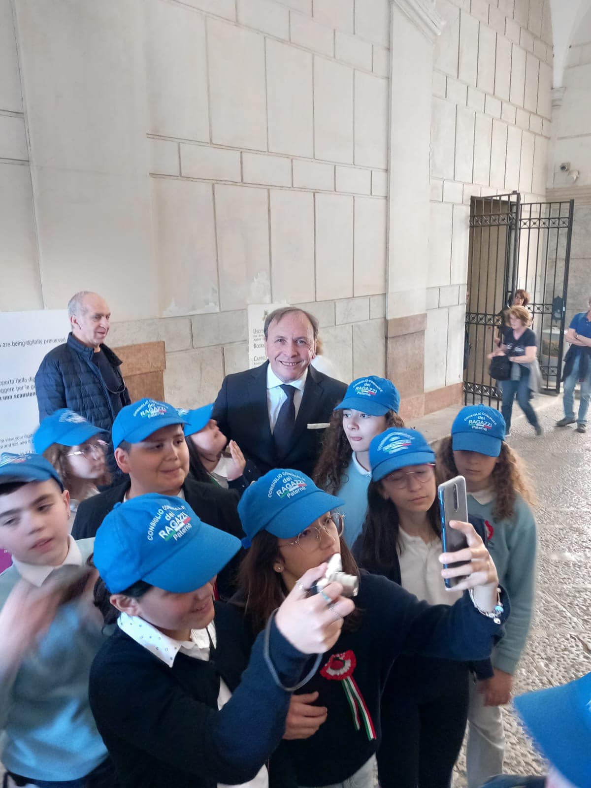 PATERNÒ, I RAGAZZI DEL BABY CONSIGLIO IN VISITA ALL’ARS