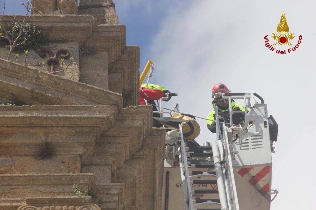 Intervento per caduta intonaci dal campanile chiesa dell’ Immacolata Caltagirone