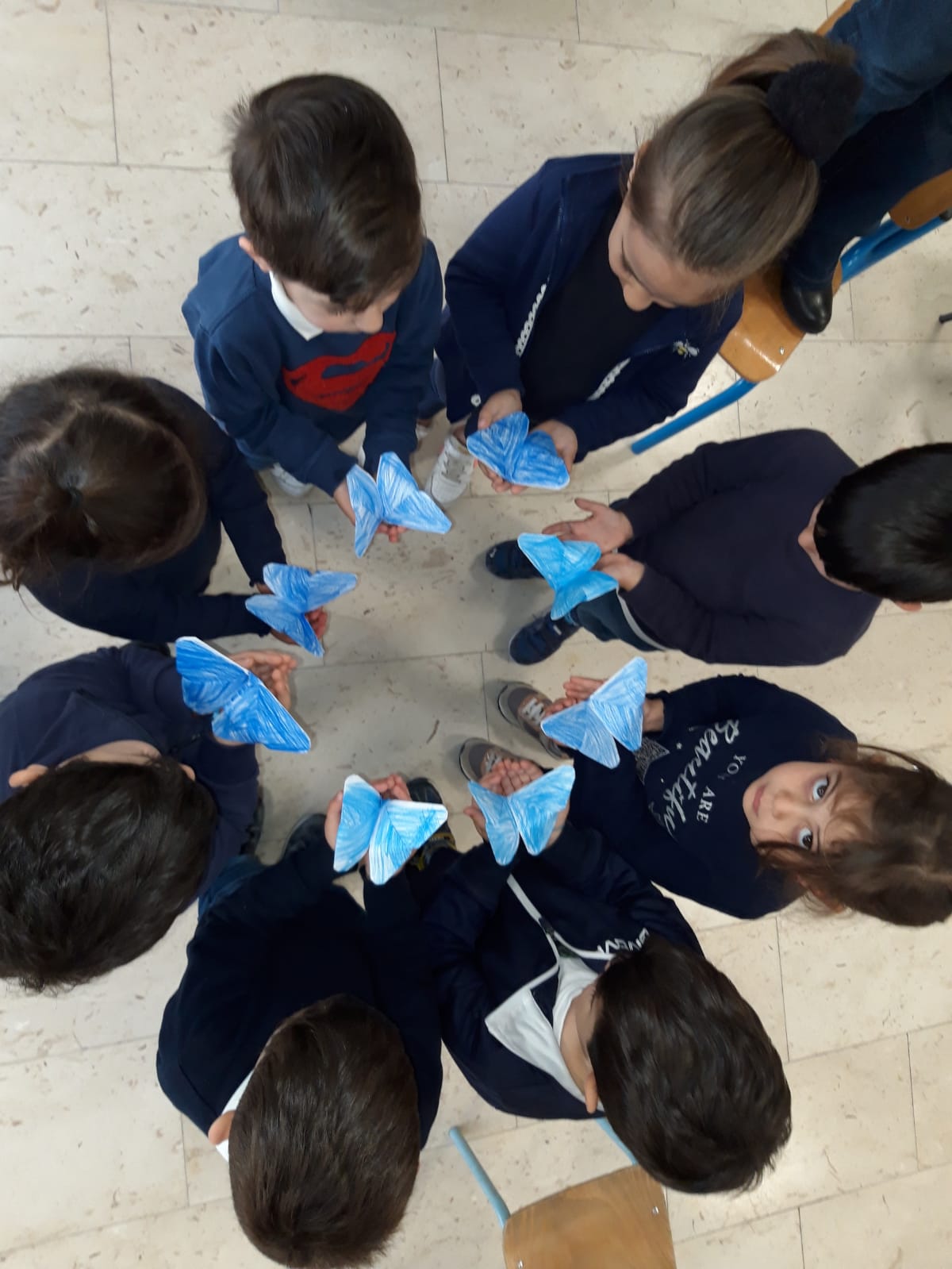 L'I.C.DON MILANI DI PATERNÒ SI TINGE DI BLU PER "LA GIORNATA MONDIALE SULLA CONSAPEVOLEZZA DELL'AUTISMO