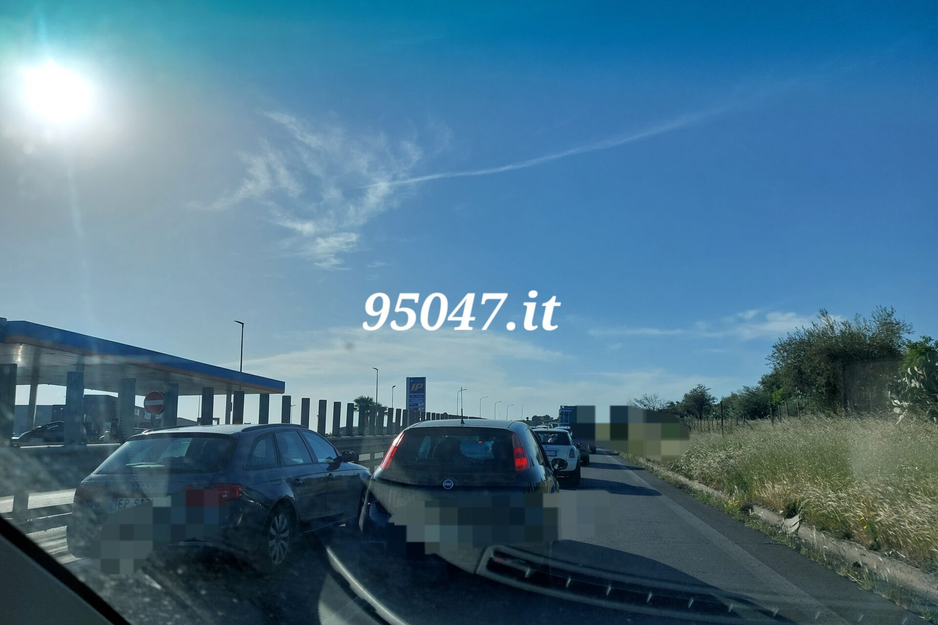 SCONTRO CAMION AUTOVETTURA SULLA SS121 NEI PRESSI DI PALAZZOLO, LUNGHE CODE