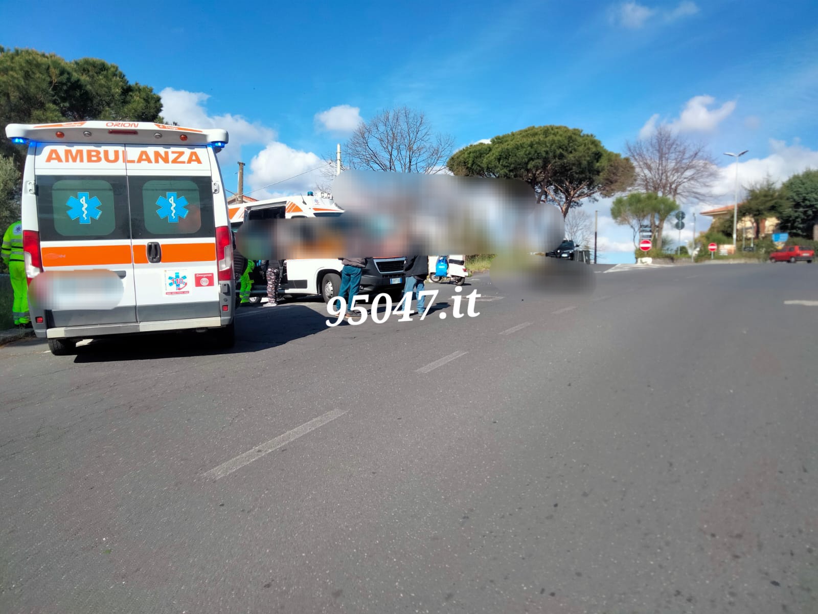 SCONTRO AUTO-SCOOTER A TRECASTAGNI, DUE FERITI