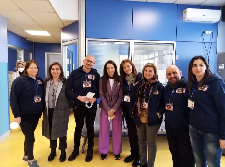 PATERNÒ: UN SORRISO E UN CONIGLIETTO DI CIOCCOLATA AI BAMBINI DEL CENTRO “VILLA SANDRA” DALL’ASS. ENOSIS