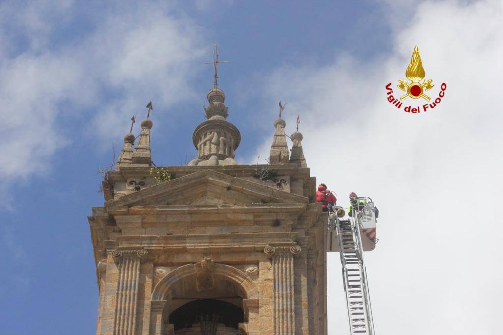 Intervento per caduta intonaci dal campanile chiesa dell’ Immacolata Caltagirone