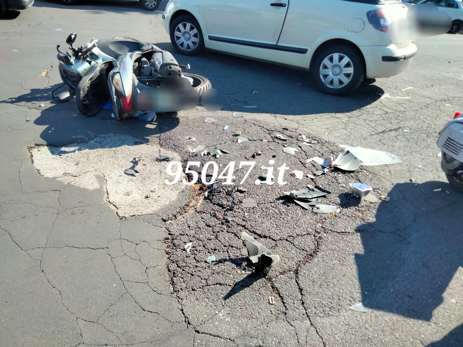 SCONTRO AUTO-SCOOTER A TRECASTAGNI, DUE FERITI