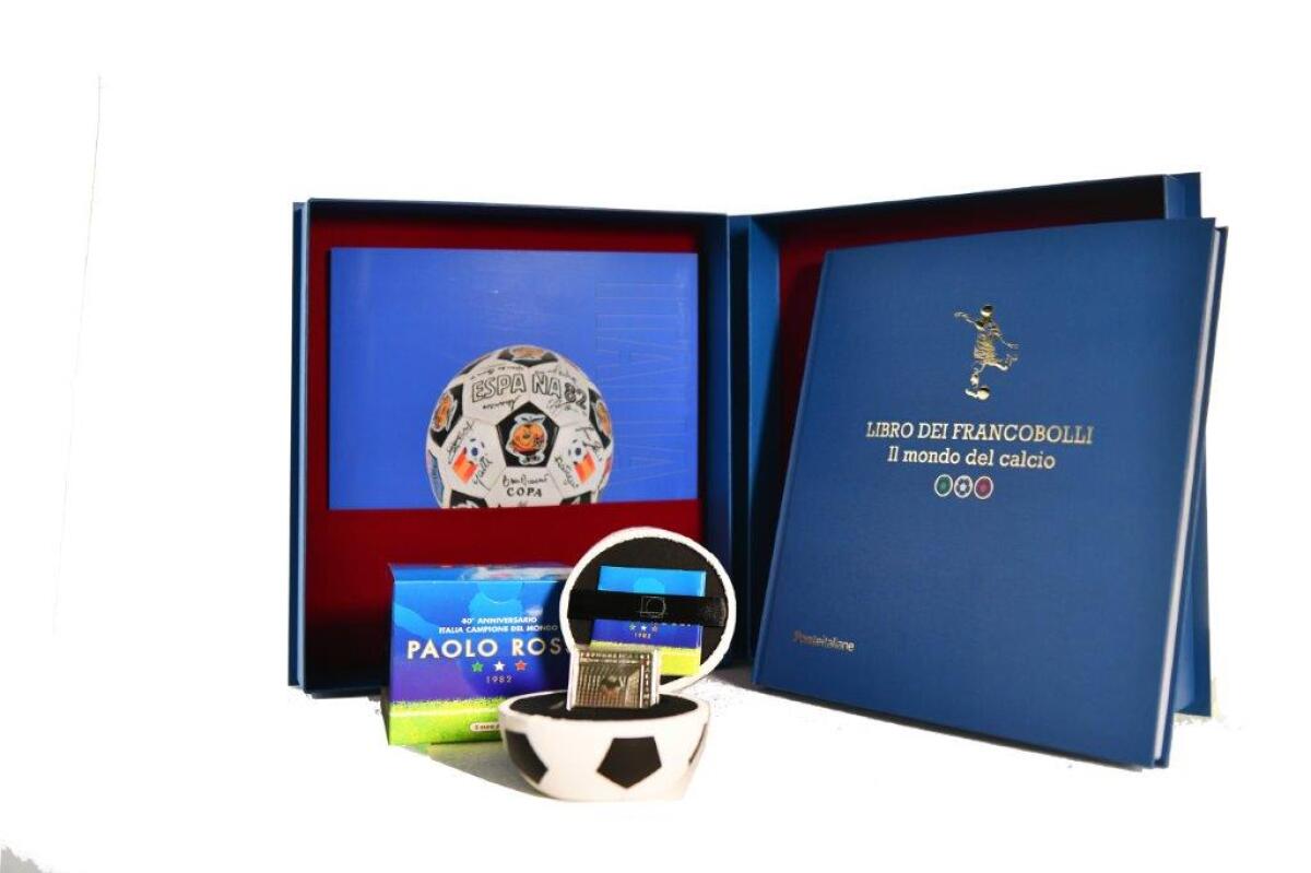 POSTE ITALIANE: DISPONIBILE IL LIBRO DEI FRANCOBOLLI SULLA STORIA DEL CALCIO - 