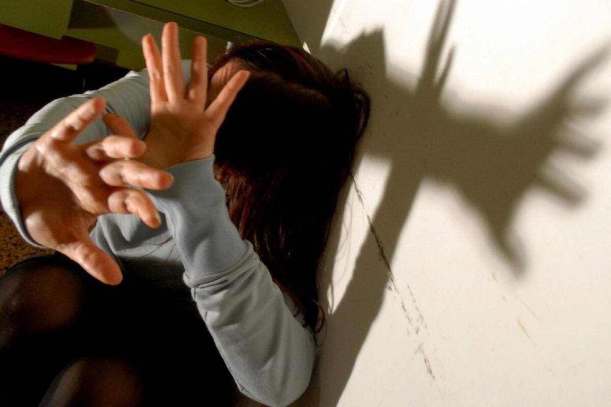 MESSINA. FIGLI ADOTTIVI MALTRATTATI E SEQUESTRATI: ARRESTATI I DUE GENITORI - 