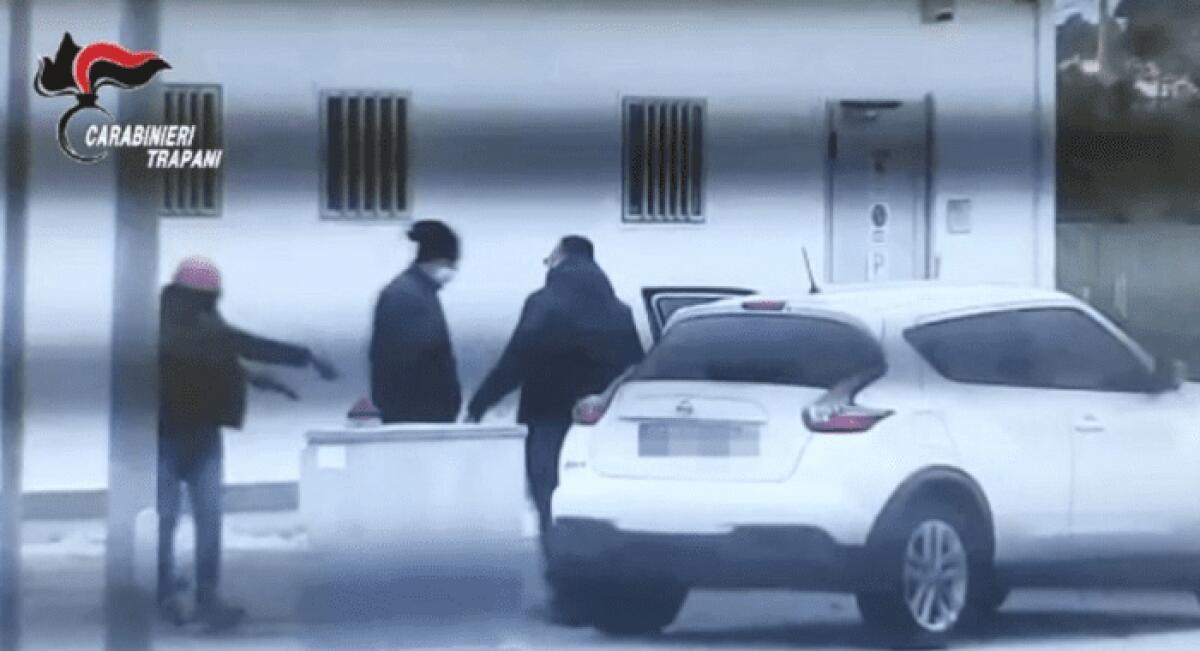 TRAFFICAVANO COCAINA SU AUTO A NOLEGGIO: SGOMINATA BANDA TRA CATANIA E MARSALA - 