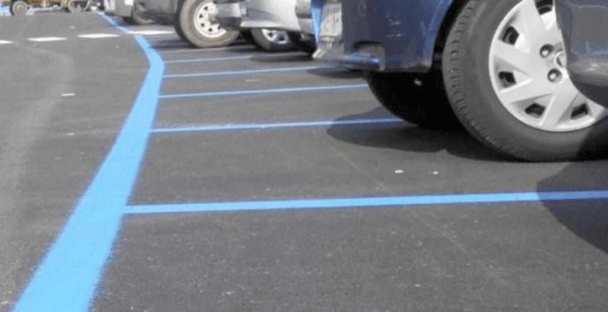 STRISCE BLU A PATERNO', LE CRITICHE DEL M5S. "PENALIZZATI I RESIDENTI" - 