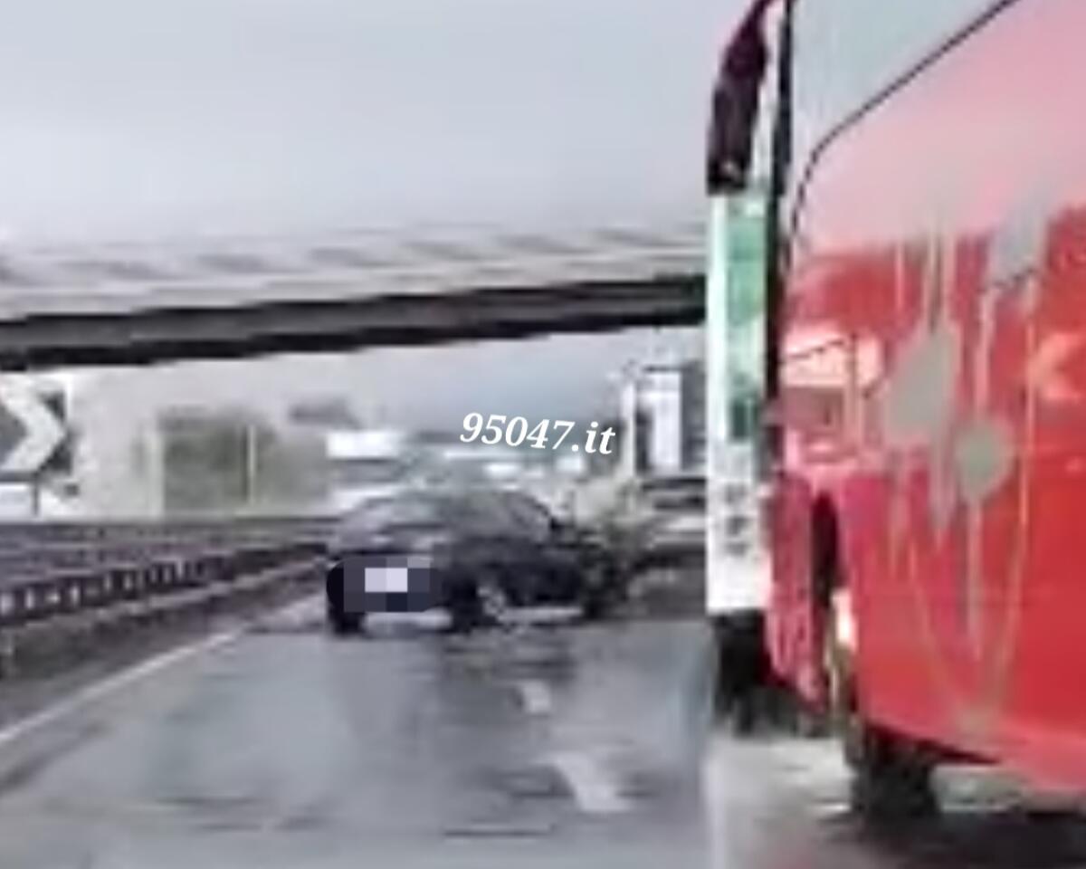 INCIDENTE  SULLA SS 121l, LUNGHISSIME CODE DIREZIONE PATERNÒ - 