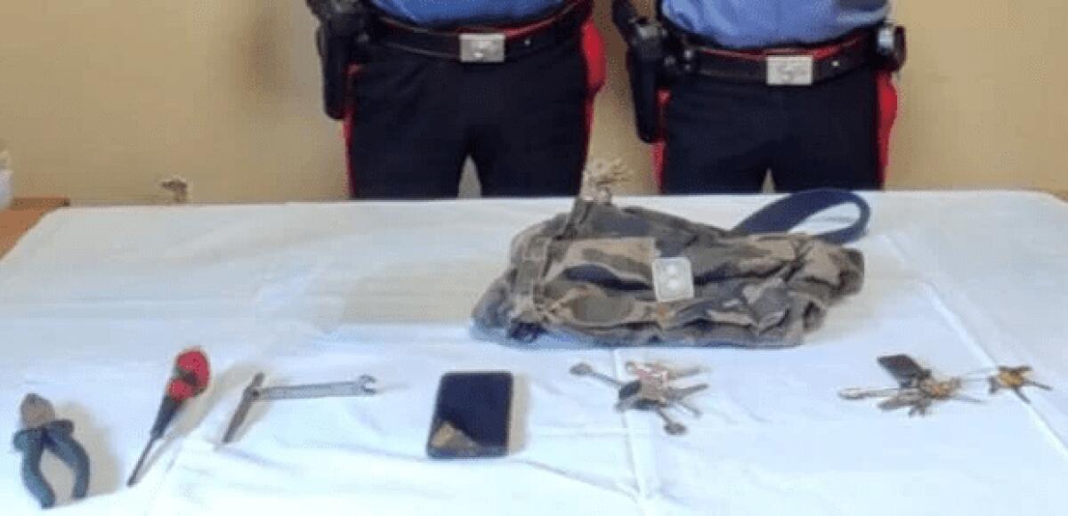 NICOLOSI, ENTRA NELL’AUTOVETTURA, RUBA LE CHIAVI DI CASA E TENTA IL FURTO IN APPARTAMENTO: ARRESTATO - 