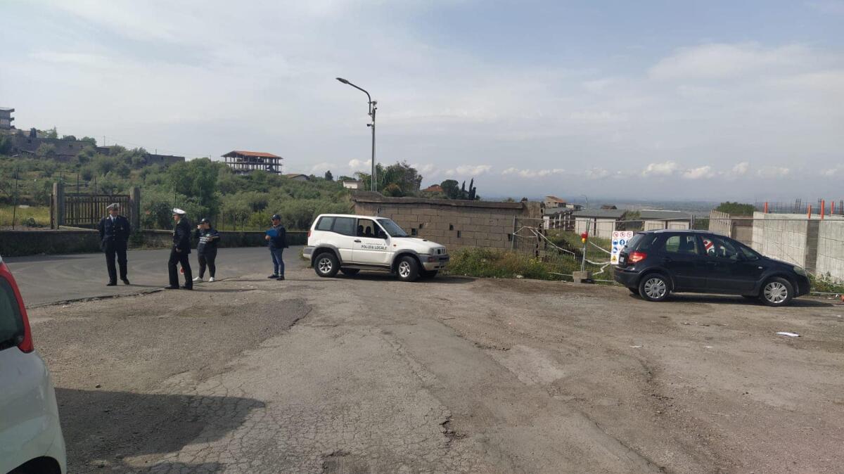 PATERNO'. PROSEGUONO I CONTROLLI DELLA POLIZIA MUNICIPALE PER PREVENIRE L’ABBANDONO RIFIUTI NELLE STRADE - 