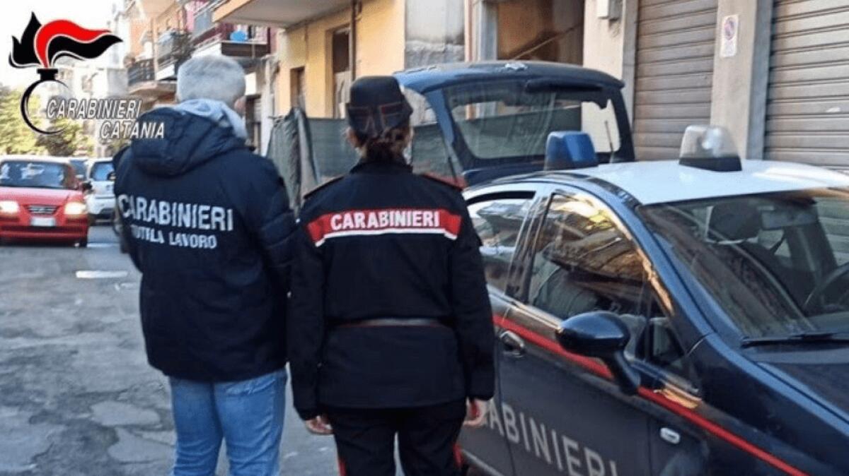 PATERNÒ. CHIUSO UN BAR DAI CARABINIERI CON TRE LAVORATORI IN NERO ED ALL'INTERNO INSTALLATO UN IMPIANTO DI VIDEOSORVEGLIANZA ABUSIVO - 