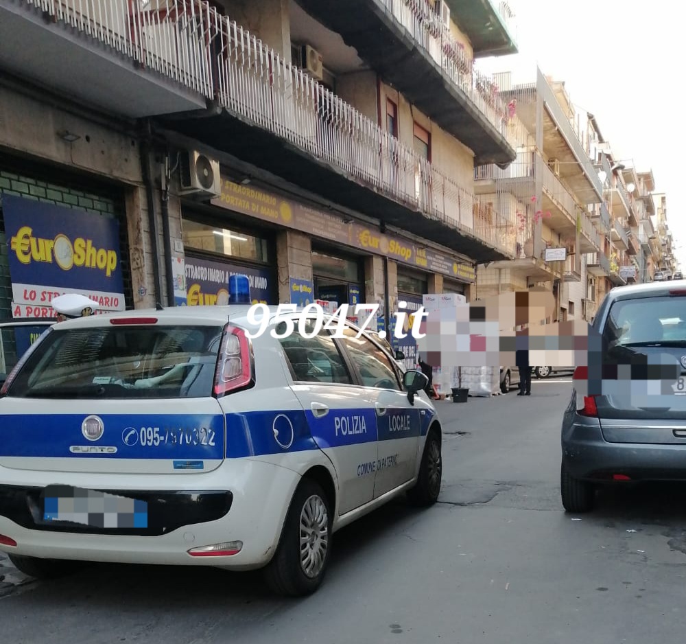 PATERNÒ. VIOLENTO SCONTRO TRA DUE AUTO IN VIA PETRARCA, FERITA UNA DONNA