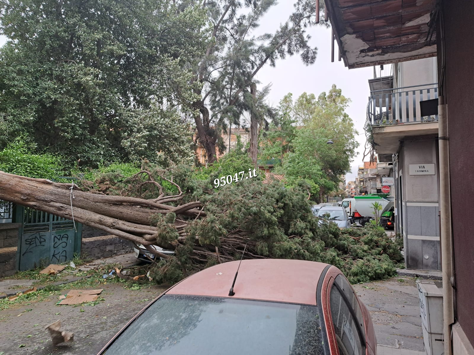 MALTEMPO NEL CATANESE, I VIGILI DEL FUOCO RICHIAMANO PERSONALE IN TURNO LIBERO