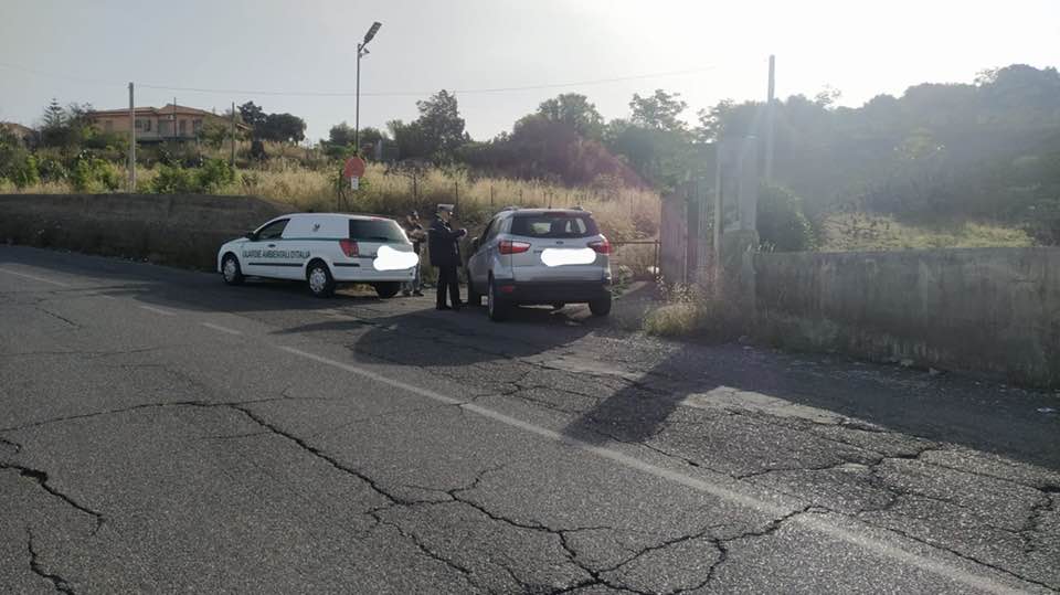 PATERNO' CONTROLLI DELLA POLIZIA MUNICIPALE PER PREVENIRE L’ABBANDONO RIFIUTI NELLE STRADE