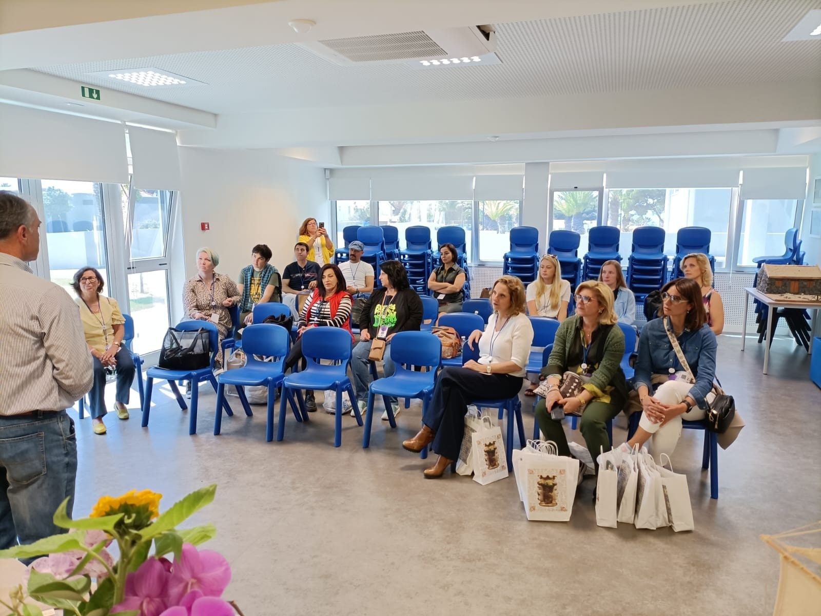 LA DON MILANI DI PATERNO' OLTREPASSA LO STRETTO DI GIBILTERRA!