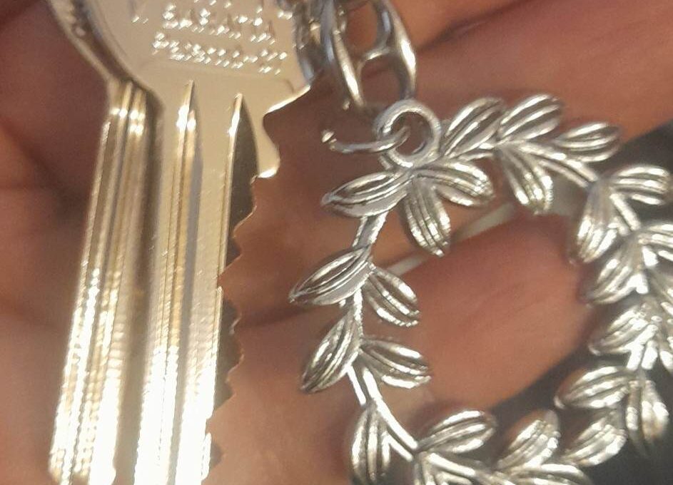 PATERNO’. TROVATO QUESTO MAZZO DI CHIAVI