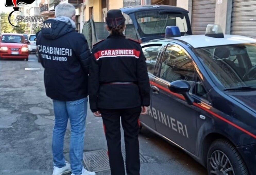 PATERNÒ. CHIUSO UN BAR DAI CARABINIERI CON TRE LAVORATORI IN NERO ED ALL'INTERNO INSTALLATO UN IMPIANTO DI VIDEOSORVEGLIANZA ABUSIVO