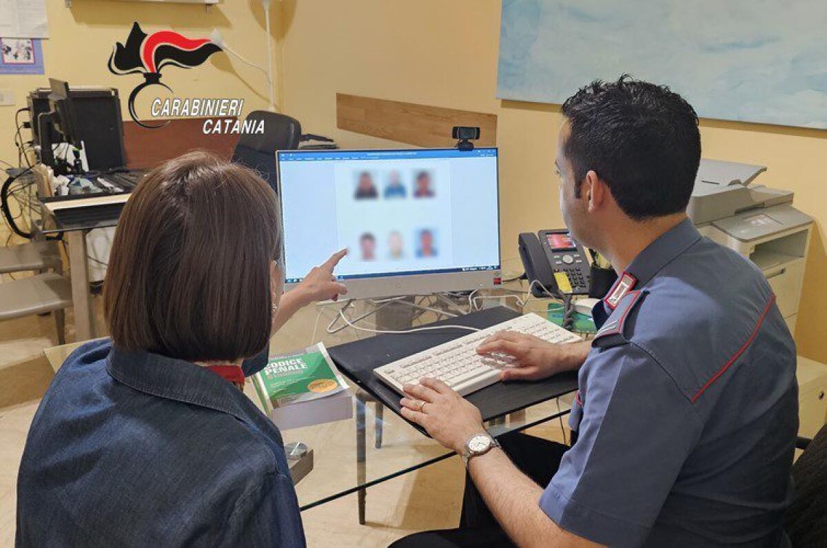 ACI S. ANTONIO, PUNTA PISTOLA CONTRO 15ENNE PER RUBARLE IL CELLULARE. ARRESTATO CON IL COMPLICE - 