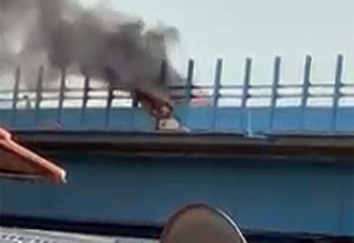 L'AUTOMOBILE CHE È ESPLOSA VENERDÌ SULLA TANGENZIALE DI NAPOLI ERA UN PROTOTIPO DI AUTO IBRIDA CREATO DA UN CENTRO DI RICERCA, DUE FERITI GRAVI - 