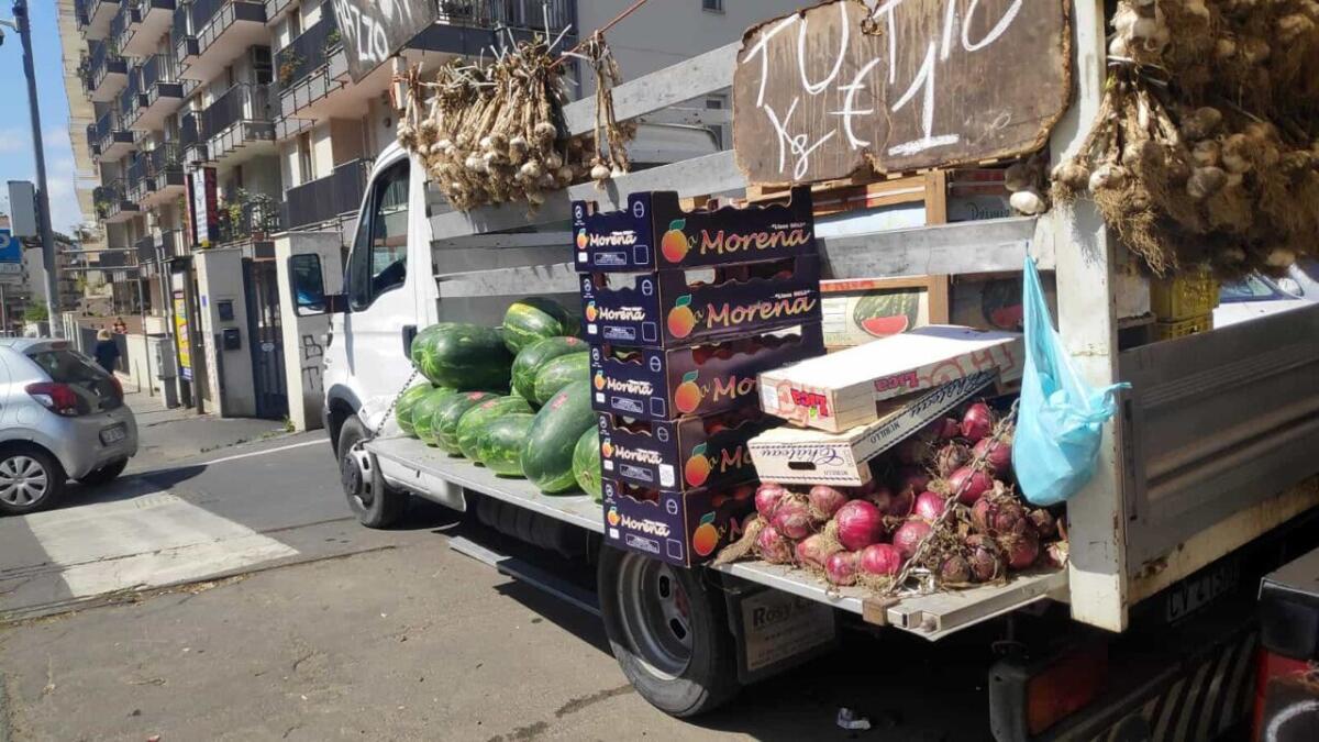 CATANIA. ABUSIVISMO, SANZIONATO UN VENDITORE AMBULANTE PER L'UNDICESIMA VOLTA - 