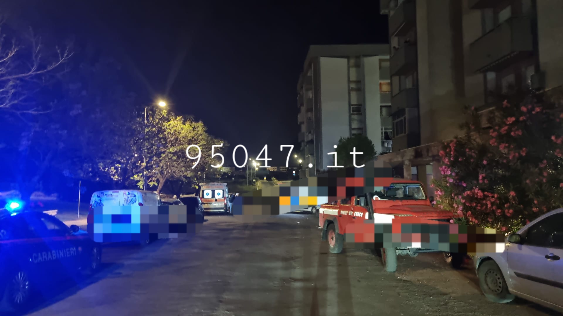 PATERNÒ. PAURA NELLA NOTTE  PER UN INCENDIO IN UN ABITAZIONE. LE FOTO