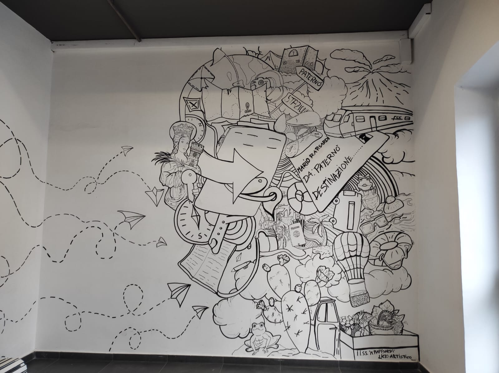 INAUGURATA LA SALA D'ATTESA DELLA STAZIONE FCE DI PATERNÒ CHE CAMBIA VESTE GRAZIE AL PROGETTO "COLORFUL STREET". LE FOTO