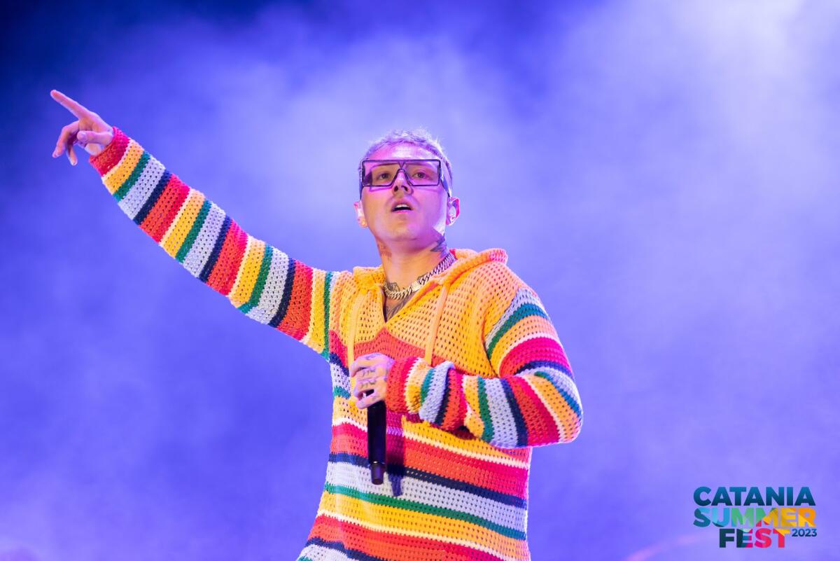 IN 11 MILA BALLANO CON IL RAPPER LAZZA ALLA VILLA BELLINI - 