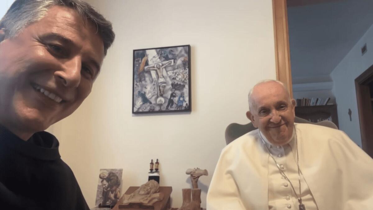 PAPA FRANCESCO INTERVIENE IN DIRETTA FACEBOOK CON PADRE ENZO FORTUNATO - 