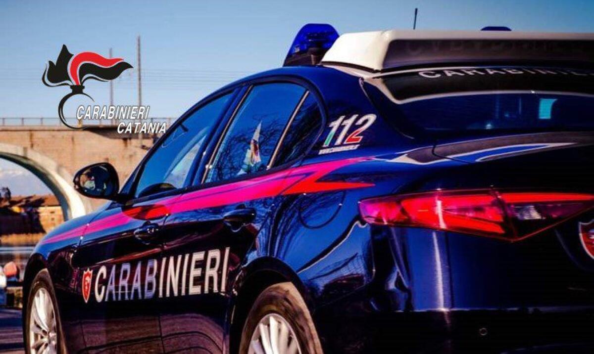 CATANIA. TENTA DI SFONDARE LA PORTA DI CASA DELLA EX COMPAGNA; 59ENNE ARRESTATO DAI CARABINIERI. - 