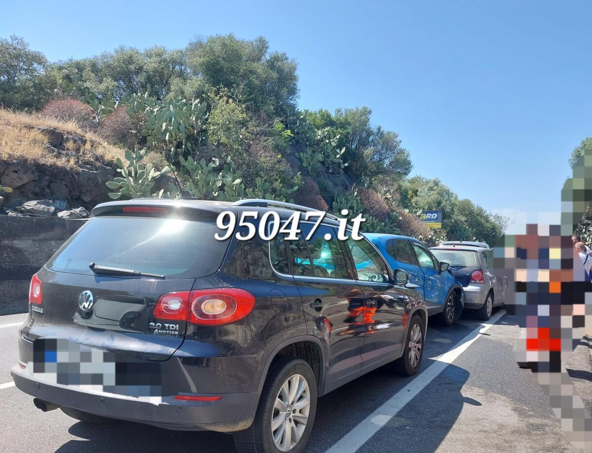 MAXI TAMPONAMENTO A SCALILLI SULLA SS284 - 