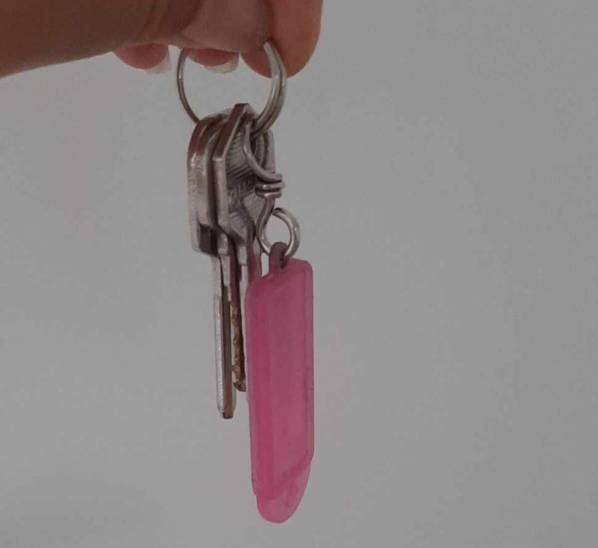 PATERNO'. SONO STATE TROVATE QUESTE CHIAVI - 