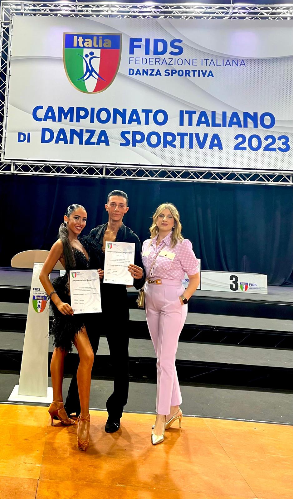 OTTIMI RISULTATI PER I BALLERINI DELLA SCUOLA DI DANZA “FUTURA STUDIO ” DI PATERNÒ AI CAMPIONATI ITALIANI