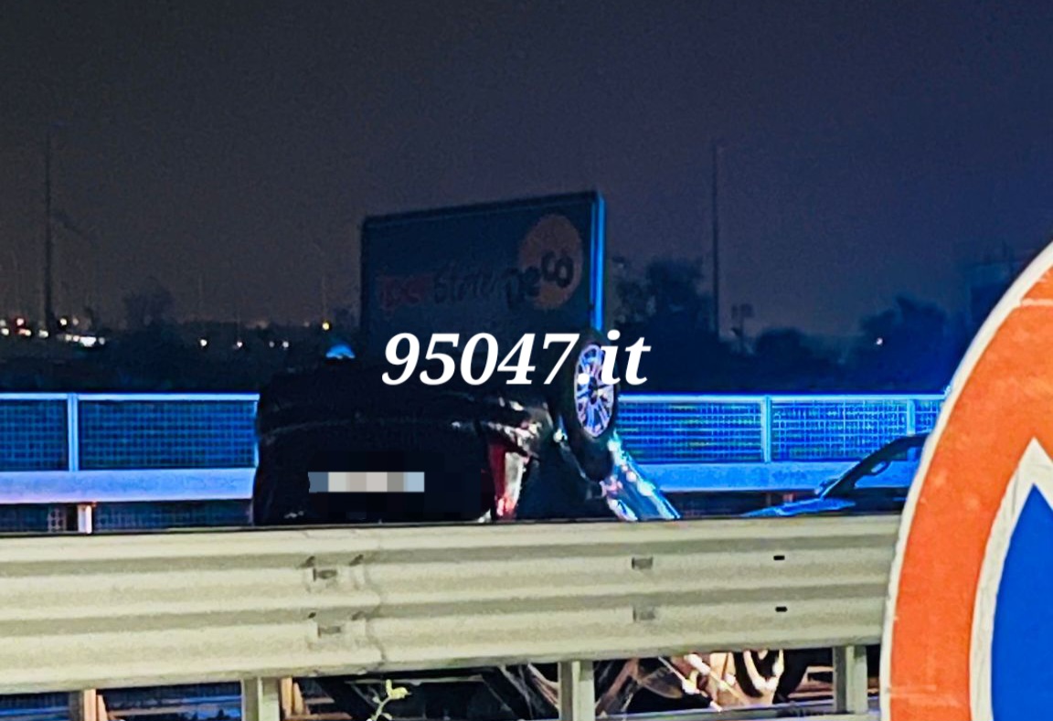 GRAVISSIMO INCIDENTE NELLA NOTTE SULLA SS121, DUE FERITI. LE FOTO