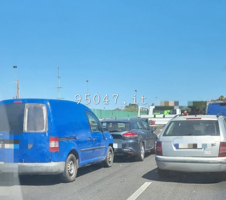 TAMPONAMENTO SULLA SS121 A MISTERBIANCO, CODE E DISAGI ALLA VIABILITÀ