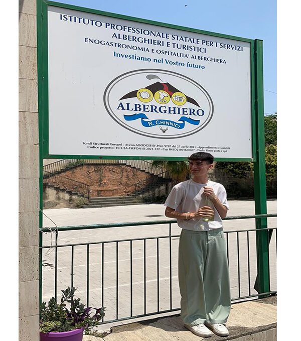 SALVATORE SPEDALIERIIPSSAT Alberghiero Rocco Chinnici 5°AEP